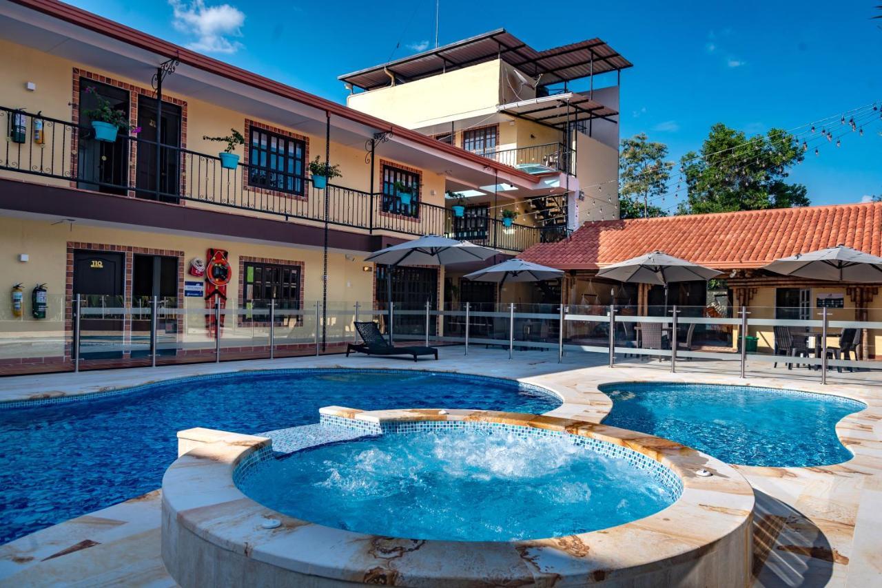 Hotel Vanguardia Natural Эль-Кайро Экстерьер фото