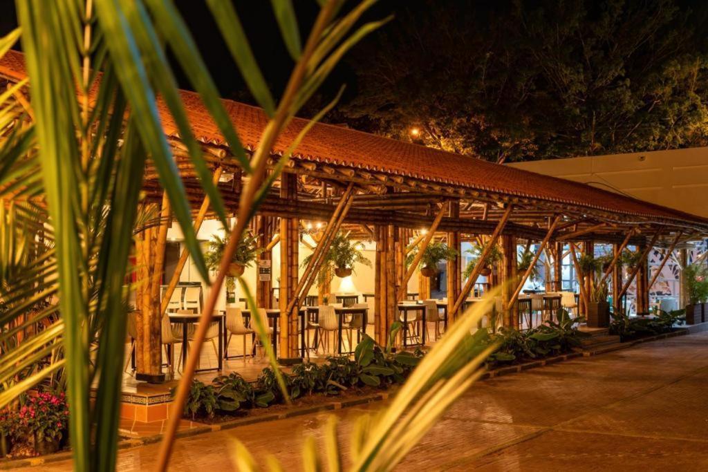 Hotel Vanguardia Natural Эль-Кайро Экстерьер фото